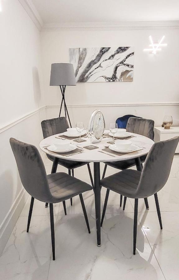 Stunning 2 Bedroom Apartment In Canary Wharf - Morland Apartments Londres Exterior foto