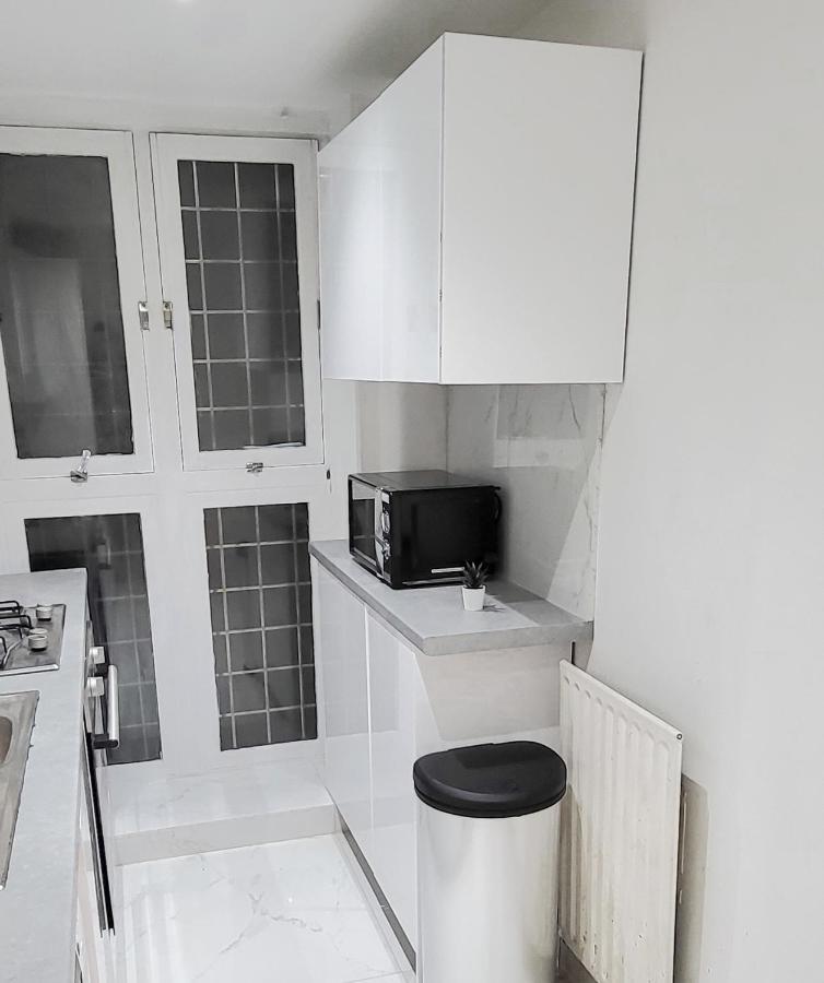 Stunning 2 Bedroom Apartment In Canary Wharf - Morland Apartments Londres Exterior foto