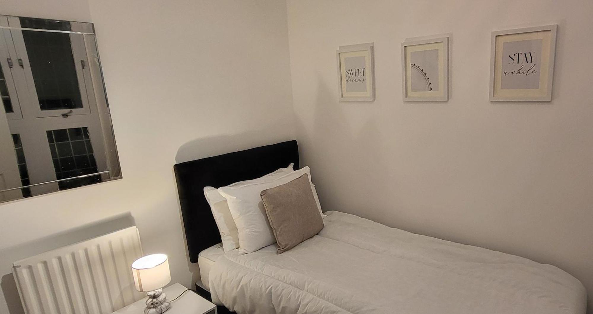 Stunning 2 Bedroom Apartment In Canary Wharf - Morland Apartments Londres Habitación foto